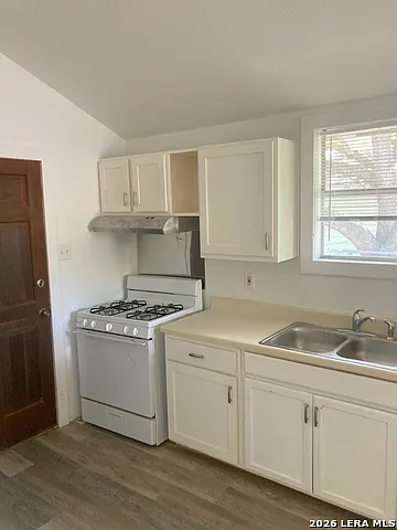 1 bed, 1.0 bath, 640 sqft, $950 — Photo 4