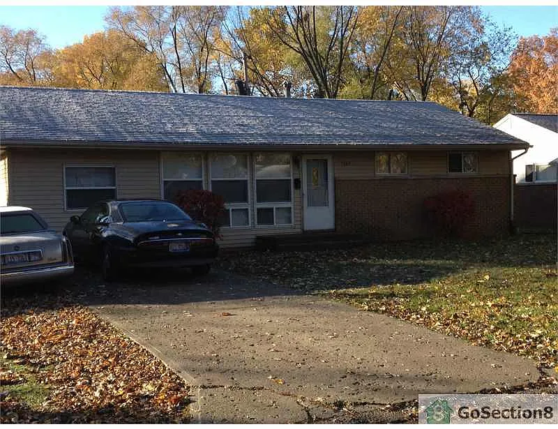 1207 W Beardsley Ave photo 1