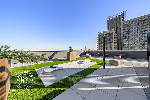 Rented by Carroll Development Leasing LLC | media 18