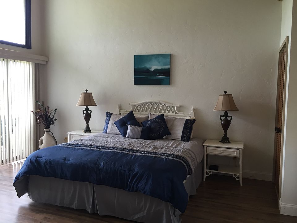 1st image of 158 Palm View Ct