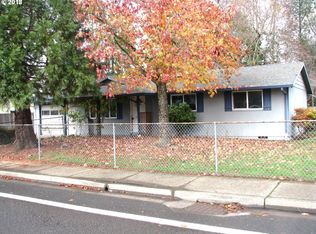 707 E 5th St, Molalla, OR 97038