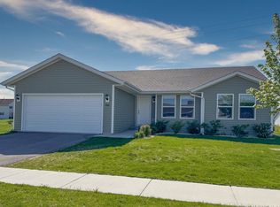 882 Scotts Army Trl, Belvidere, IL 61008