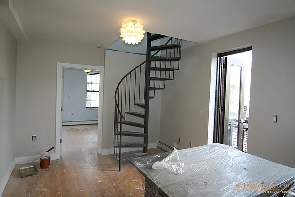 Rented by aptsandlofts.com | media 19