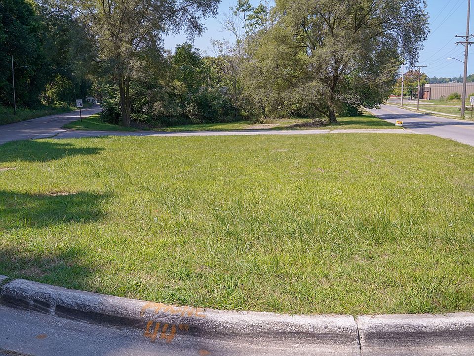 1st image of 300 W Empire Ave