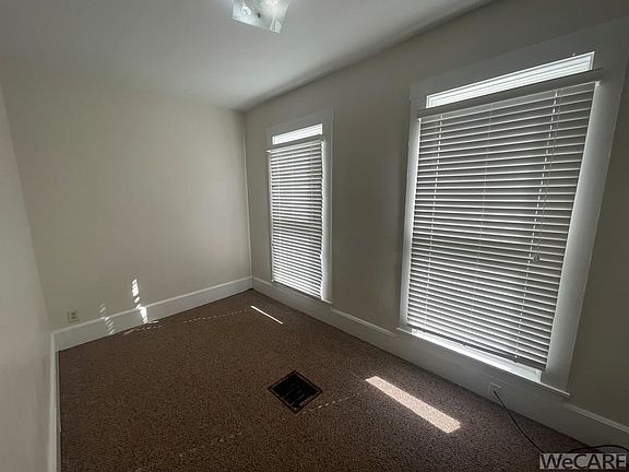 5th image of 916-918 N West St
