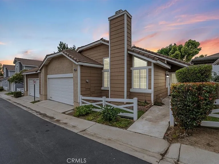 6642 Brighton Pl — Photo 1