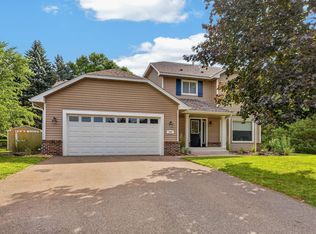748 Windmill Ct, Eagan, MN 55123