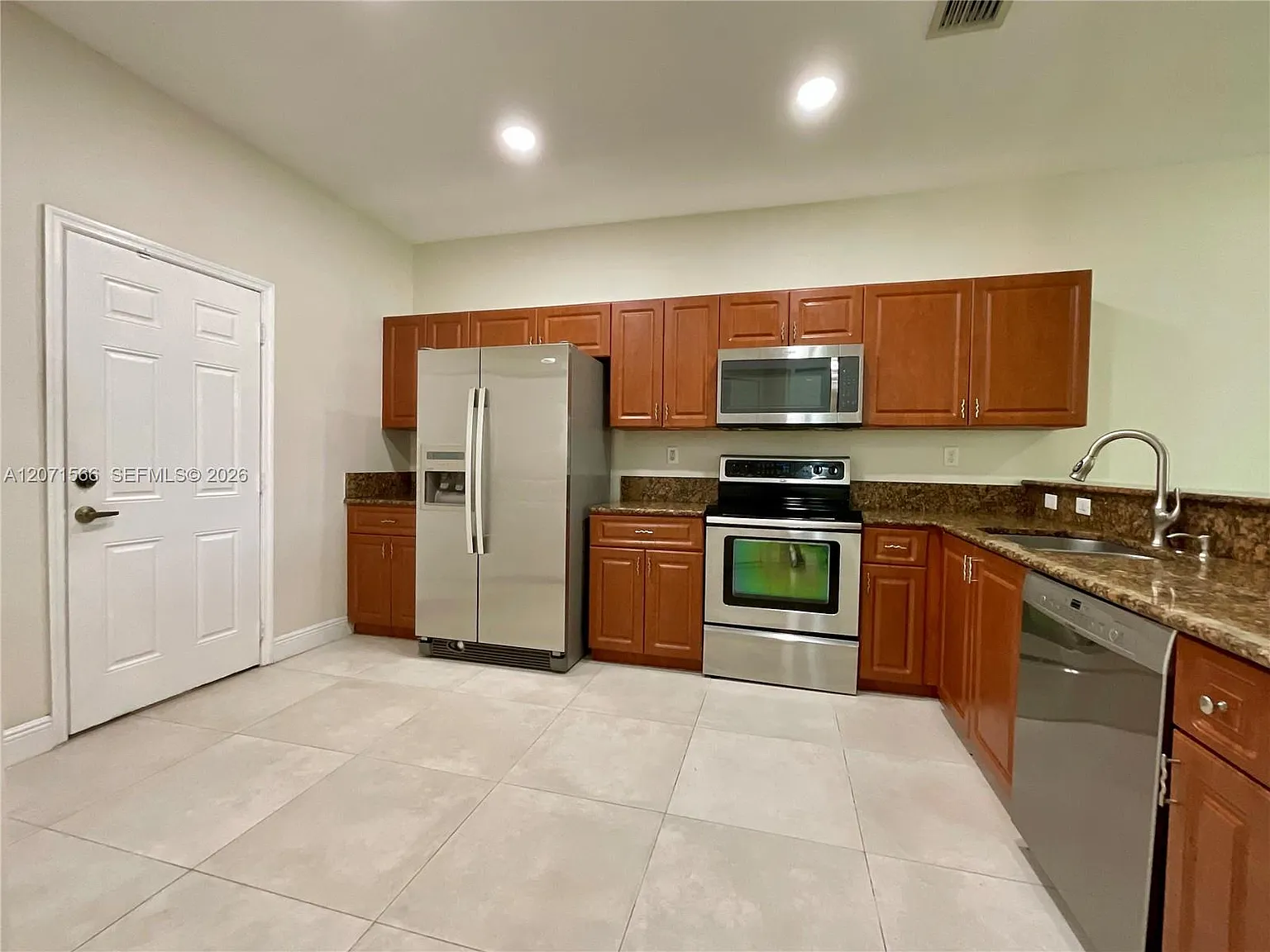 Century Gardens Villas — Photo 2