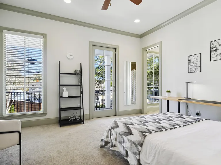 1656 Belmont Ave — Photo 30