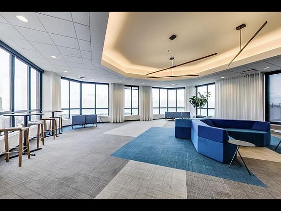 5th image of 3660 N Lake Shore Dr APT 605