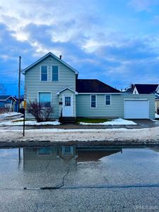 1313 Three Road Ave, Escanaba, MI, 49829