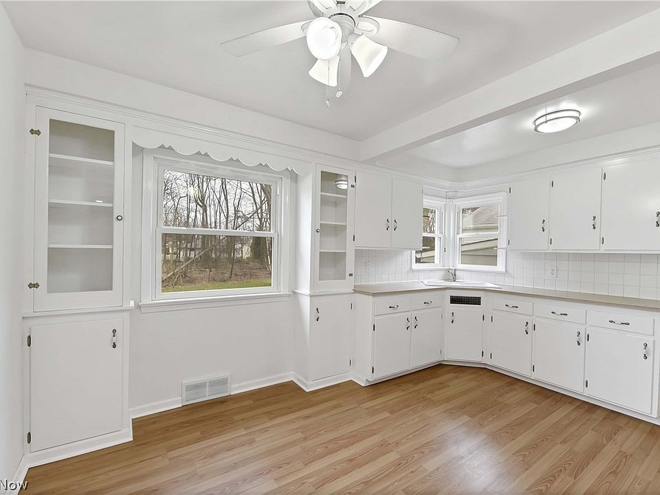 25166 Gessner Rd, North Olmsted, OH 44070 Zillow