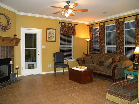 Inviting Family Room / Open to Kitchen