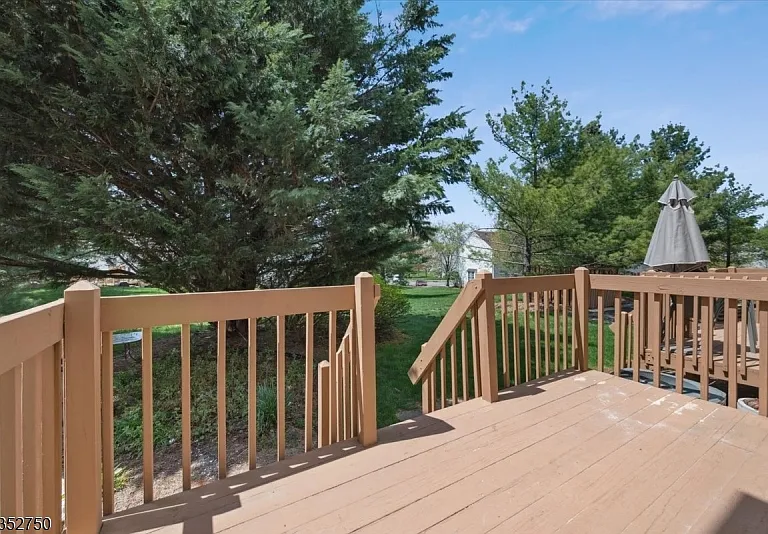 907 Wetherburn Ct — Photo 28