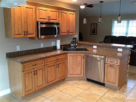 4th image of 704 Clark Ct