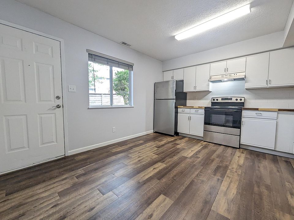 410G E 15th St G, Pella, IA 50219 Zillow