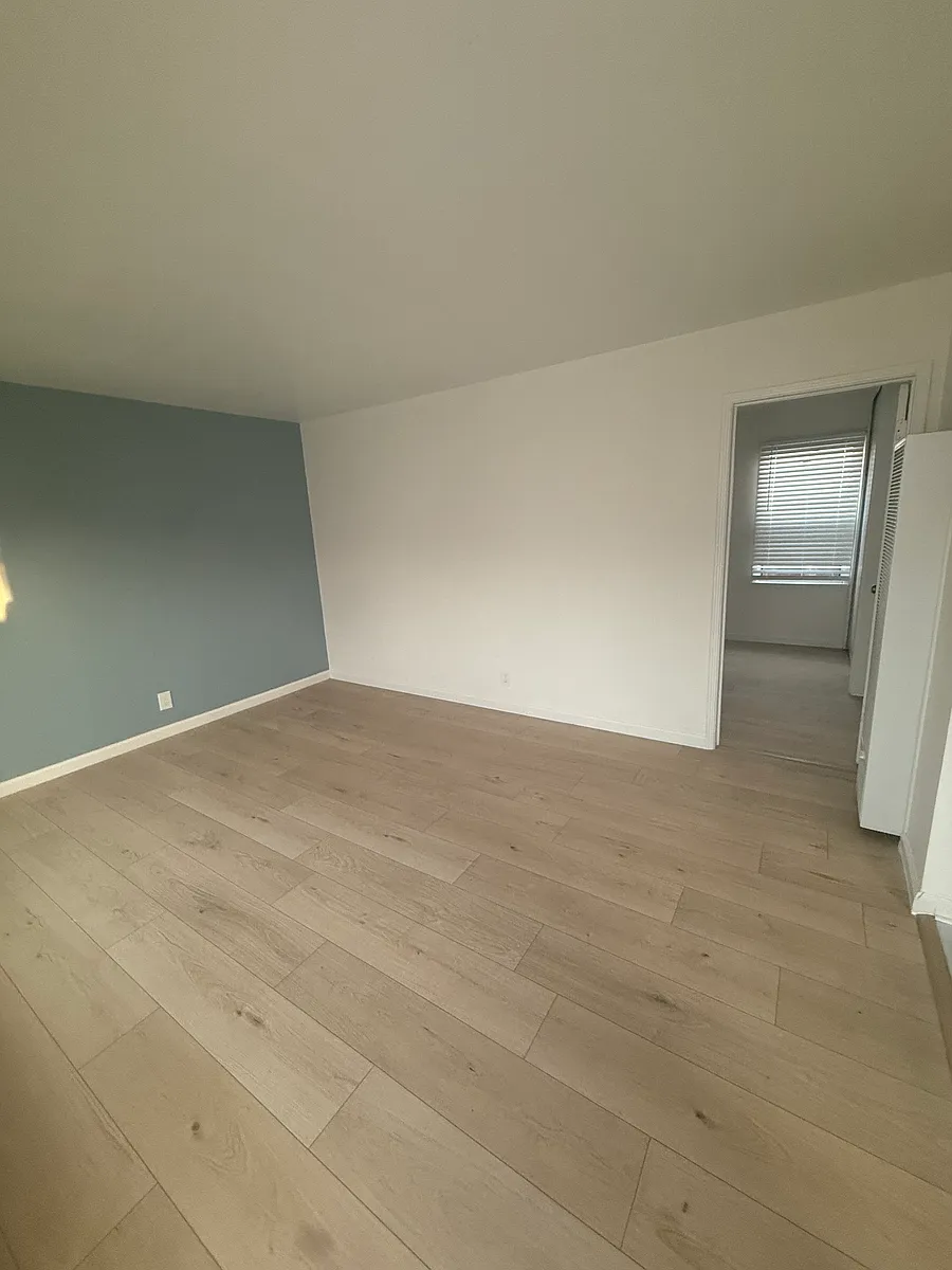 Building Photo - 1632 Walnut Ave #9