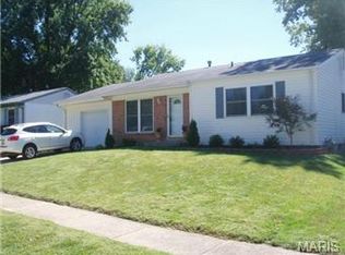 3445 Ipswich Ln, Saint Charles, MO 63301