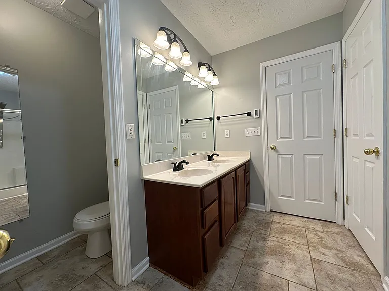 516 Millpond Rd — Photo 9