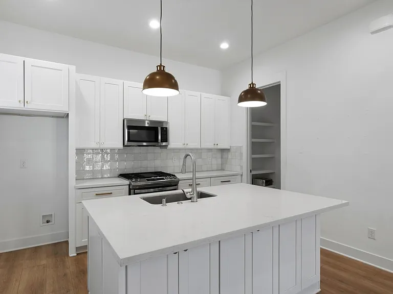 2806 Versailles Oak Ln — Photo 6