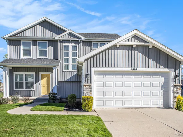 8544 Jacaranda Dr, Dimondale, MI 48821