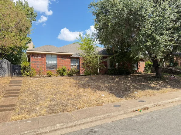 11416 Summertree Ln, Dallas, TX 75243