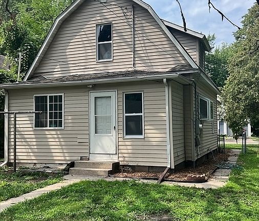 2nd image of 3438 Thomas Ave N