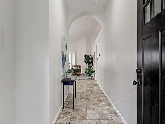 5th image of 7601 Kingsway Ct NW