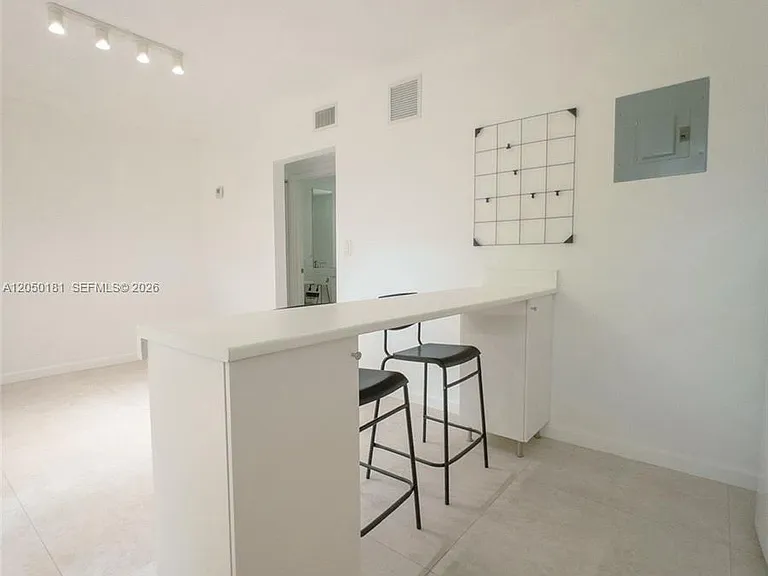 3676 Oak Ave #6 — Photo 6