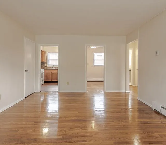 Emerald Apartments — Photo 14