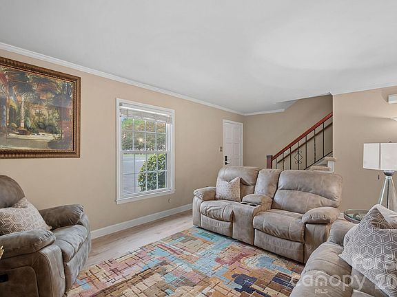 3rd image of 3520 Colony Rd APT I
