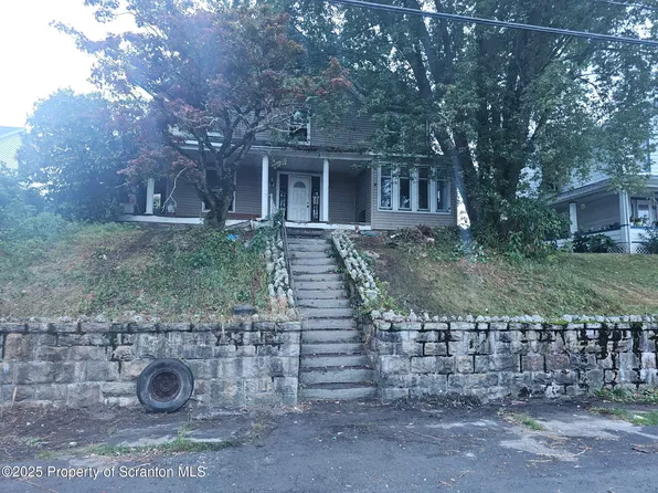 507 Delaware St, Forest City, PA 18421