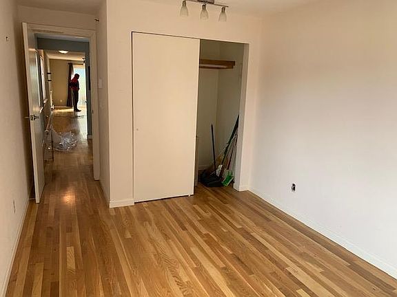 5th image of 9726 6th Ave NW #5