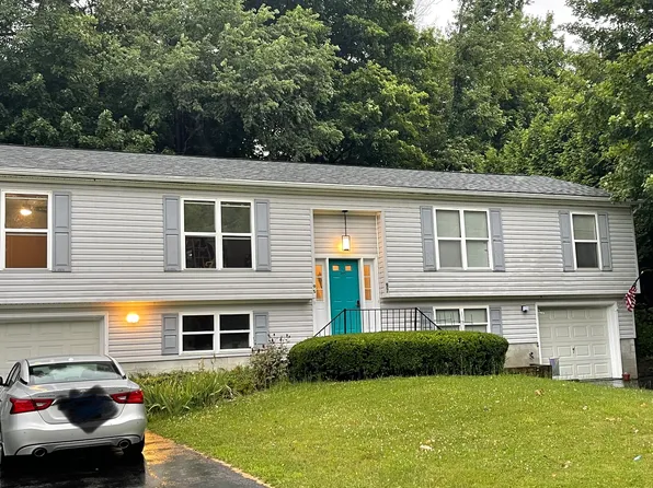 95 Downey Dr, Oswego, NY 13126