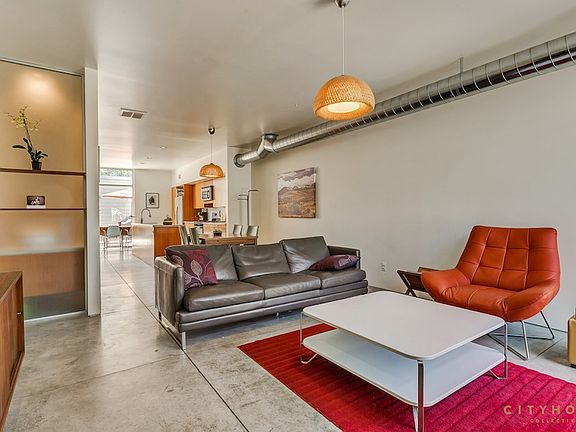 4th image of 129 W Fremont Ave