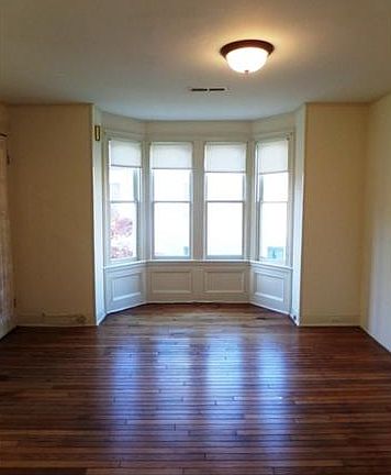4th image of 8 Blackman Ave #2