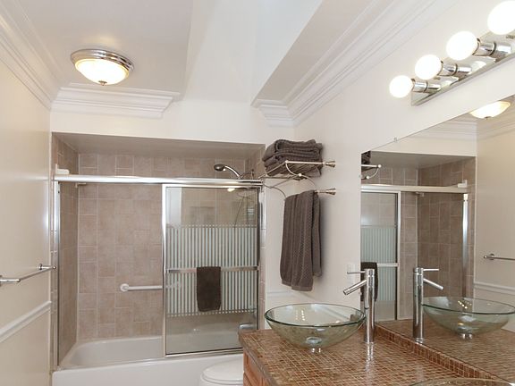 4th image of 6501 Sandy Knoll Ct