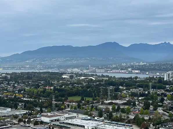 1888 Gilmore Ave #4401, Burnaby, BC V5C 0L2
