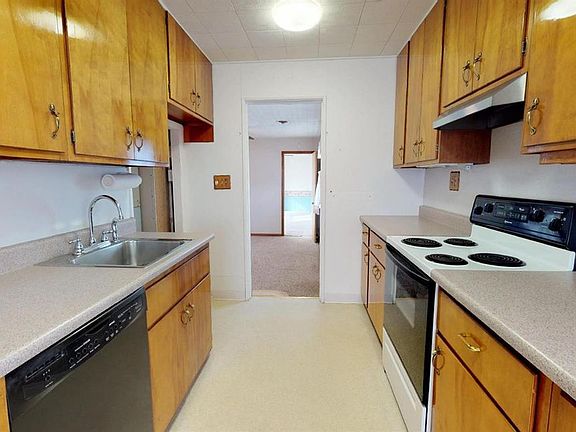 5th image of 1320 Circle Dr