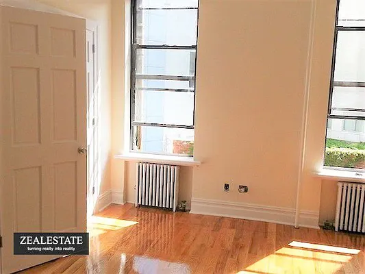 Rented by ZealEstate Group Inc | media 37