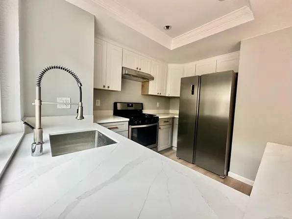 20539 Cedarbrook Trl, Cupertino, CA 95014