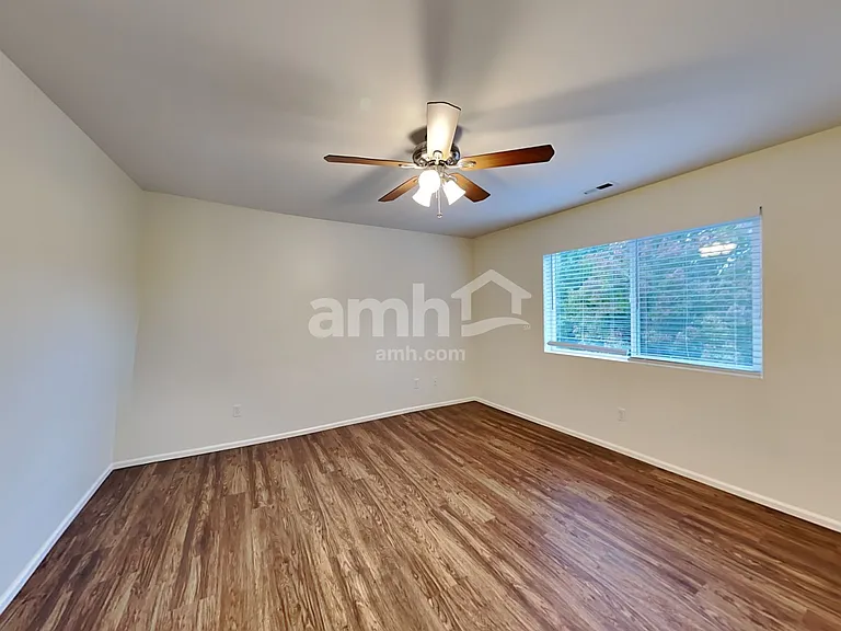 6640 Sarazen St SE — Photo 10