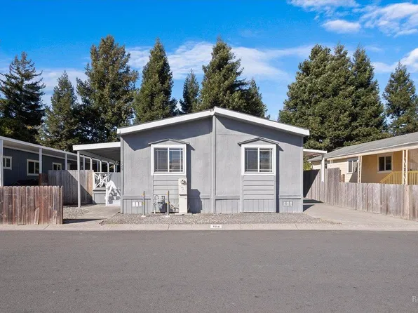 124 Estrella Drive, Rohnert Park, CA 94928