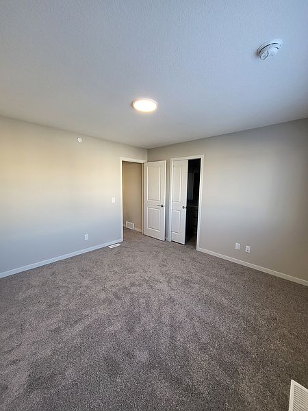 Calgary House for rent - 4 Bedrooms — photo 17