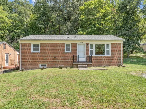 3444 Manassas Dr, Roanoke, VA 24018