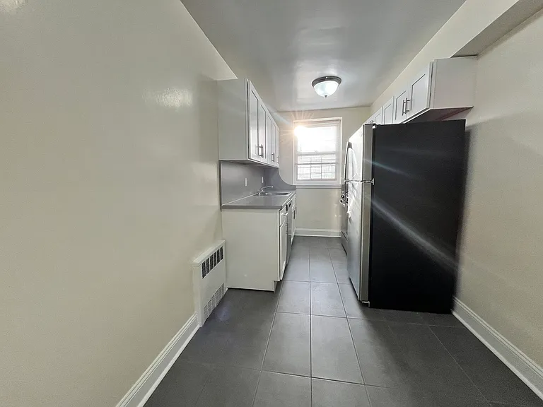 87-01 Midland Pkwy #3F — Photo 3