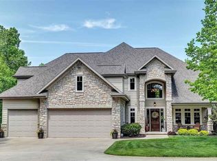 417 Hidden Ridges Way, Combined Locks, WI 54113