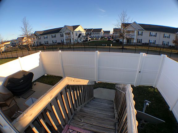 3rd image of 8293 Deering Oaks Dr
