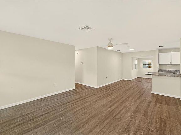 3rd image of 1220 WATERVIEW BOULEVARD W