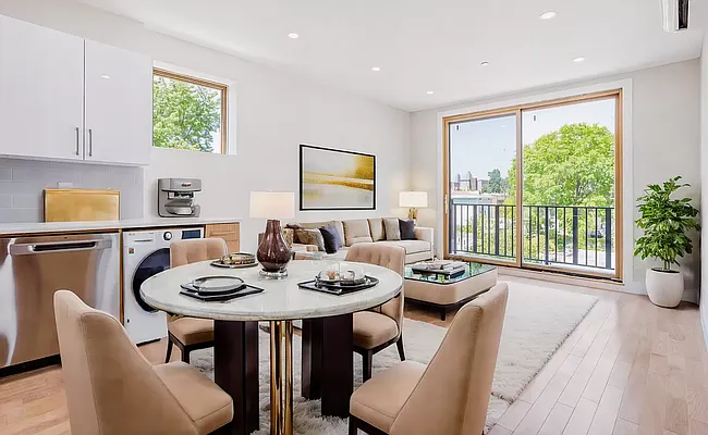 Rented by Skyhigh Realty NYC LLC | media 9